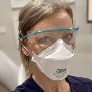 Dr Sarah Boxley wearing 3M face mask and protective eyewear